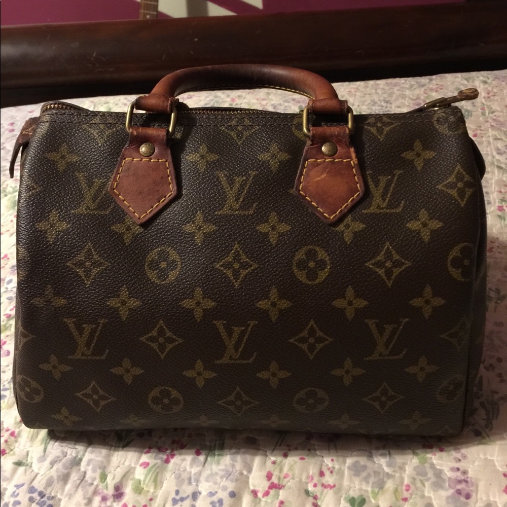 Authentic Louis Vuitton speedy 25 HOLD
